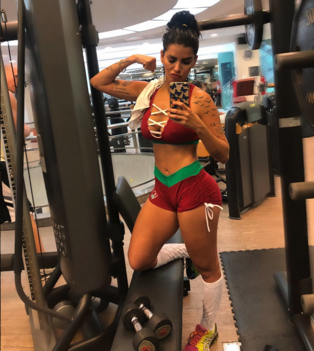 Bianca Le&atilde;o &eacute; a musa do Fluminense