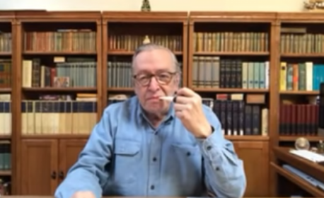 Olavo de Carvalho fugiu de carro para o Paraguai para escapar de imigração