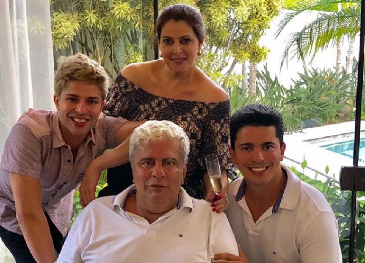 Wagner Montes e a fam&iacute;lia