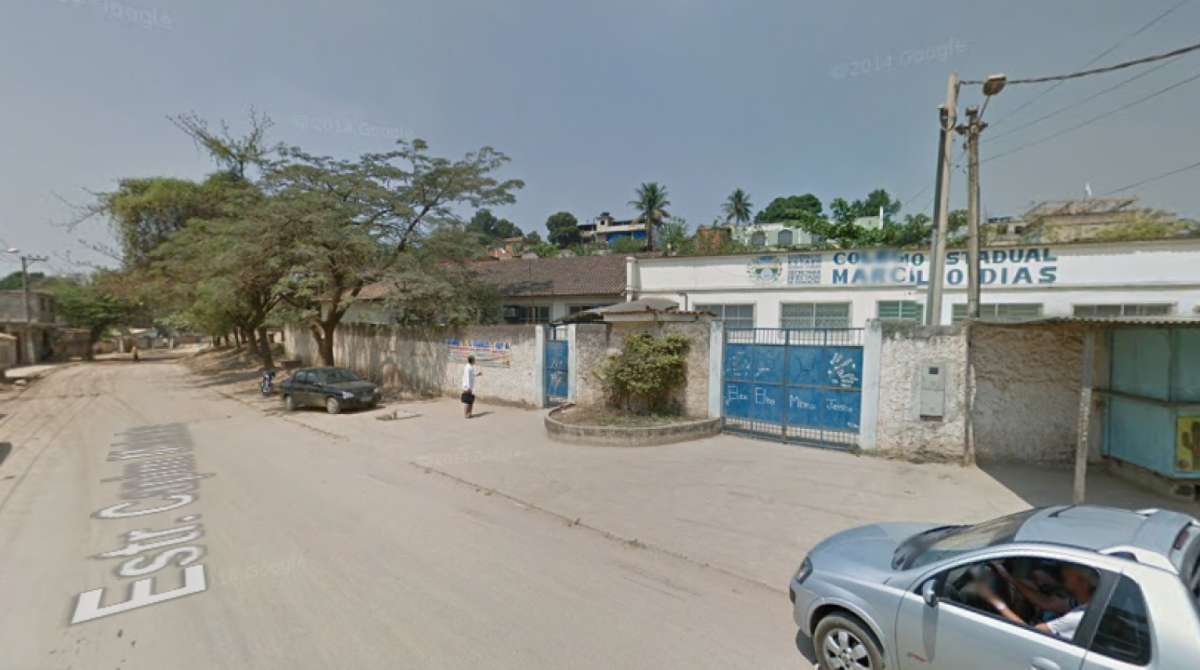 Tiroteios assustam moradores de pelo menos tr&ecirc;s comunidades de Belford Roxo. Uma professora teria sido baleada dentro do Col&eacute;gio Estadual Marcilio Dantas