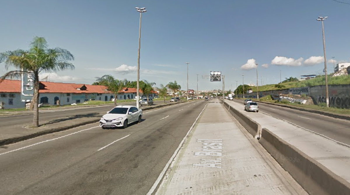 Dois policiais foram baleados durante tentativa de assalto na Avenida Brasil - Reprodução / GoogleMaps