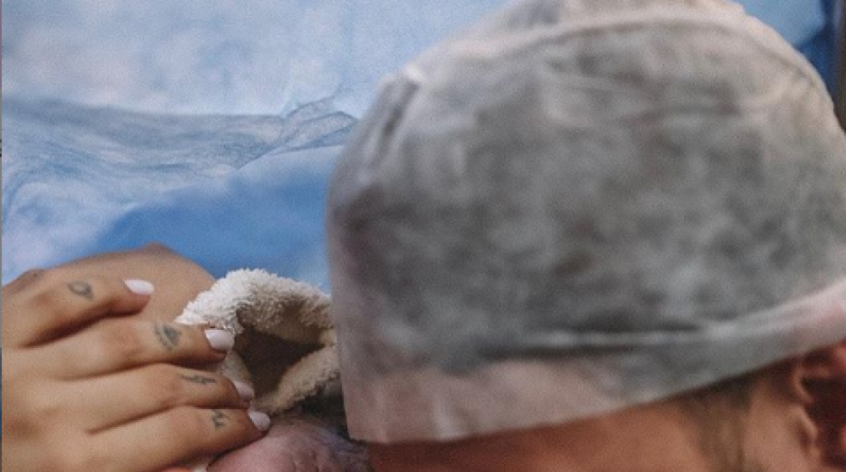 Nasci Davi, primeiro filho de Gabi Brandt e Saulo P&ocirc;ncio