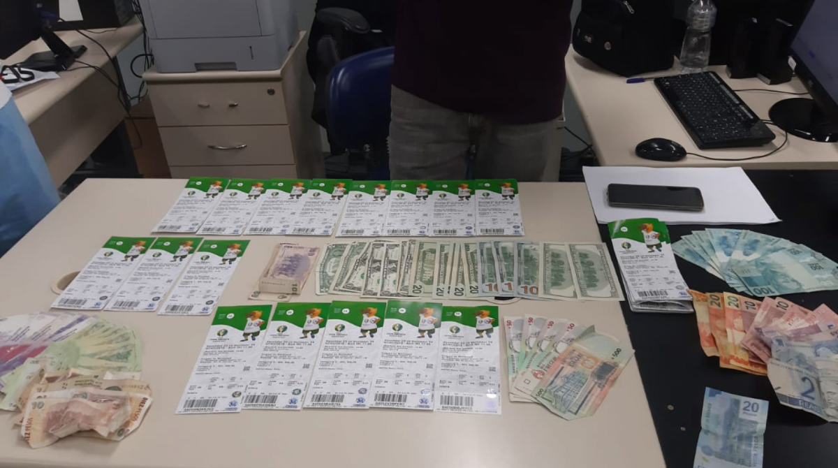 Ingressos
 - Divulgação