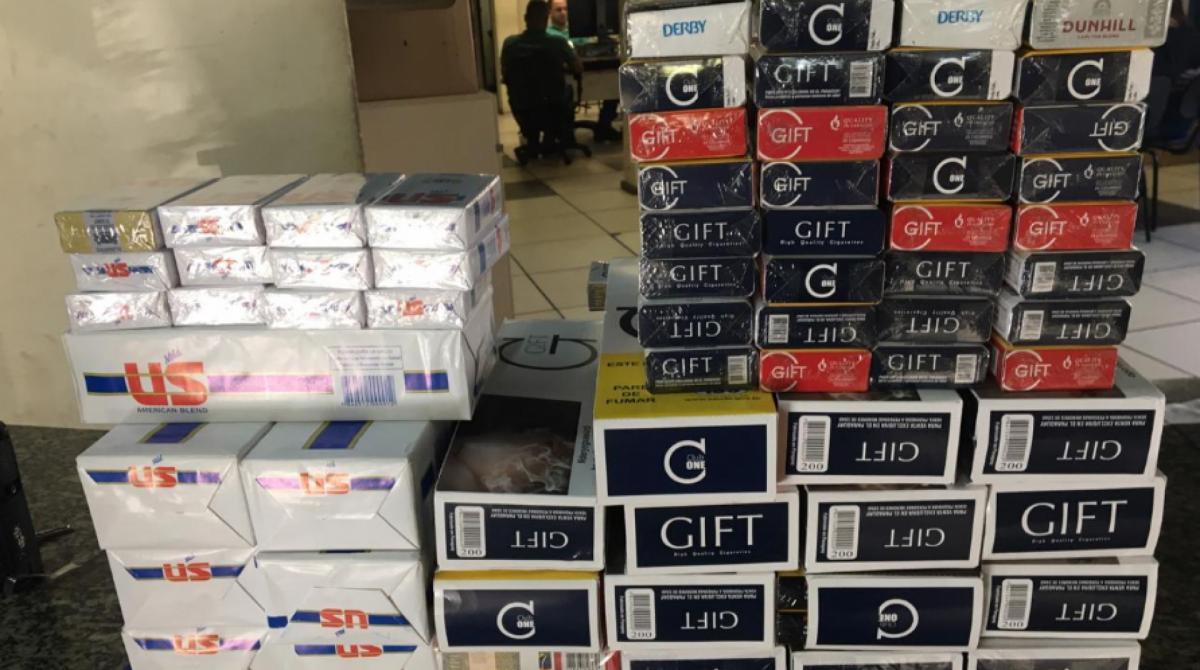 2.901 maços de cigarros contrabandeados foram apreendidos - Divulgação