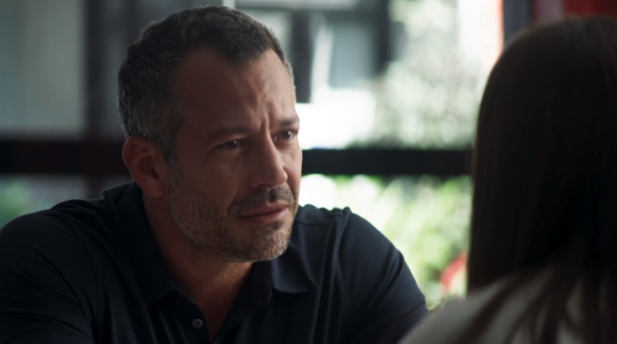 Cássia é homofóbica com o pai em 'A Dona do Pedaço' - Divulgação / TV Globo