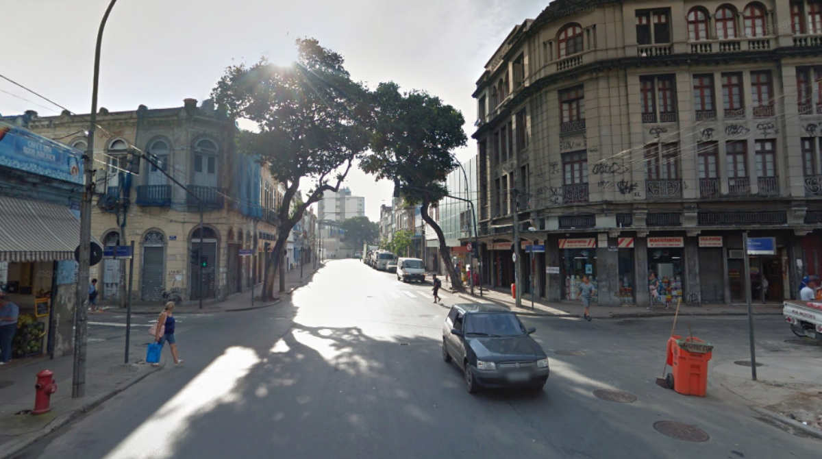 Militar foi baleado na Rua Frei Caneca - Reprodução / GoogleMaps
