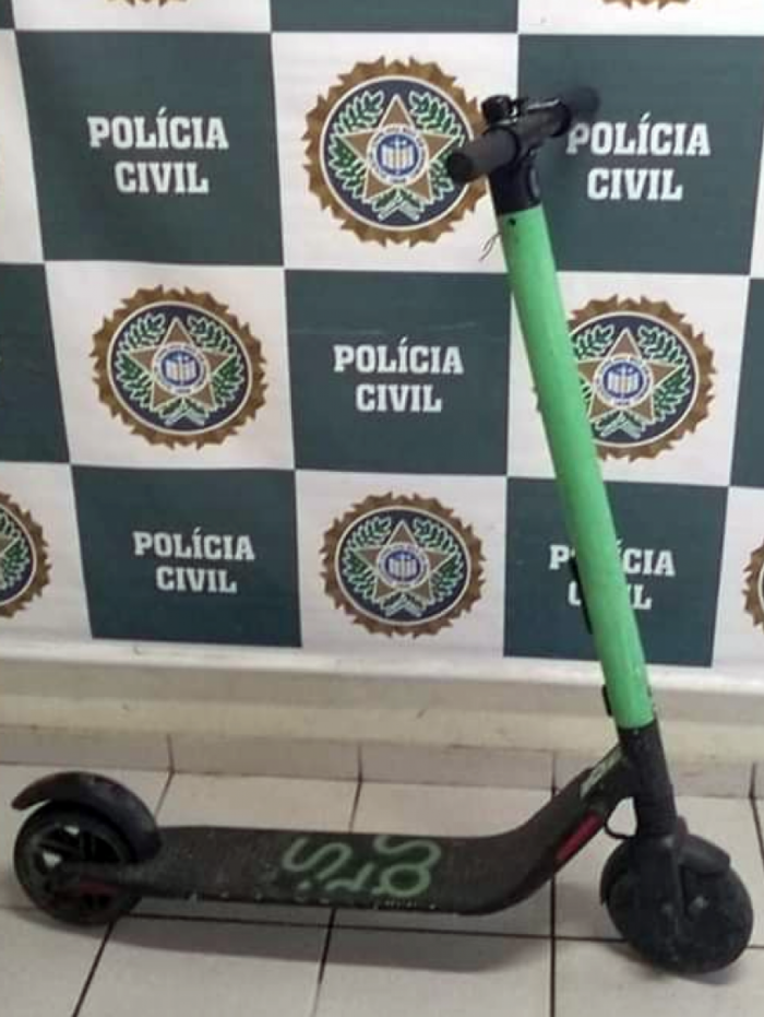 Patinete roubado pelo criminoso em Xerém, Baixada Fluminense 