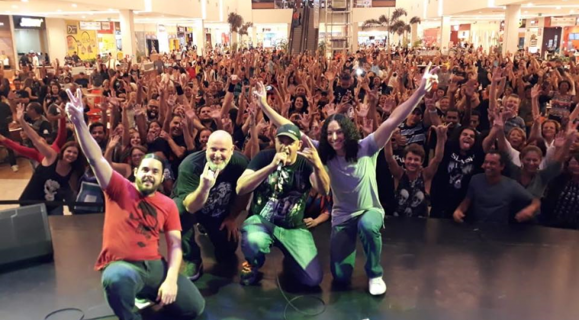 A banda Old Sound  vai embalar o Carnarock - Divulgação