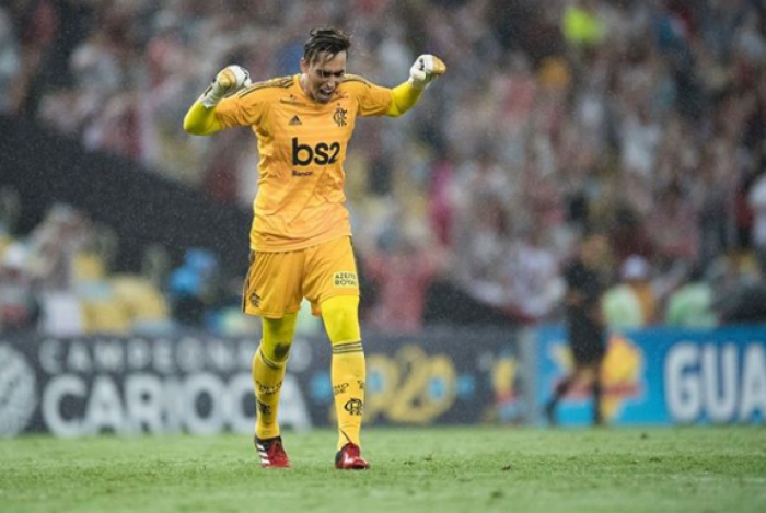 Com seis no currículo, César se torna o recordista em participações na Libertadores pelo Flamengo