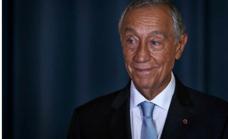 Presidente de Portugal dissolve Parlamento; eleição será em março