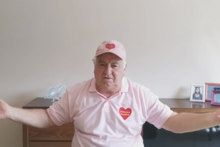 Jerominho compartilha vídeo e diz que vai para rua matar 'coronavírus e outros germes'