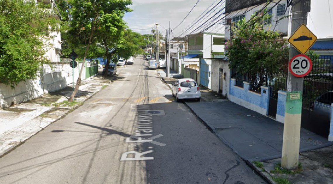 Casal é encontrado morto na rua Francisco Ênes, na Penha Circular - Reprodução / Google Street View