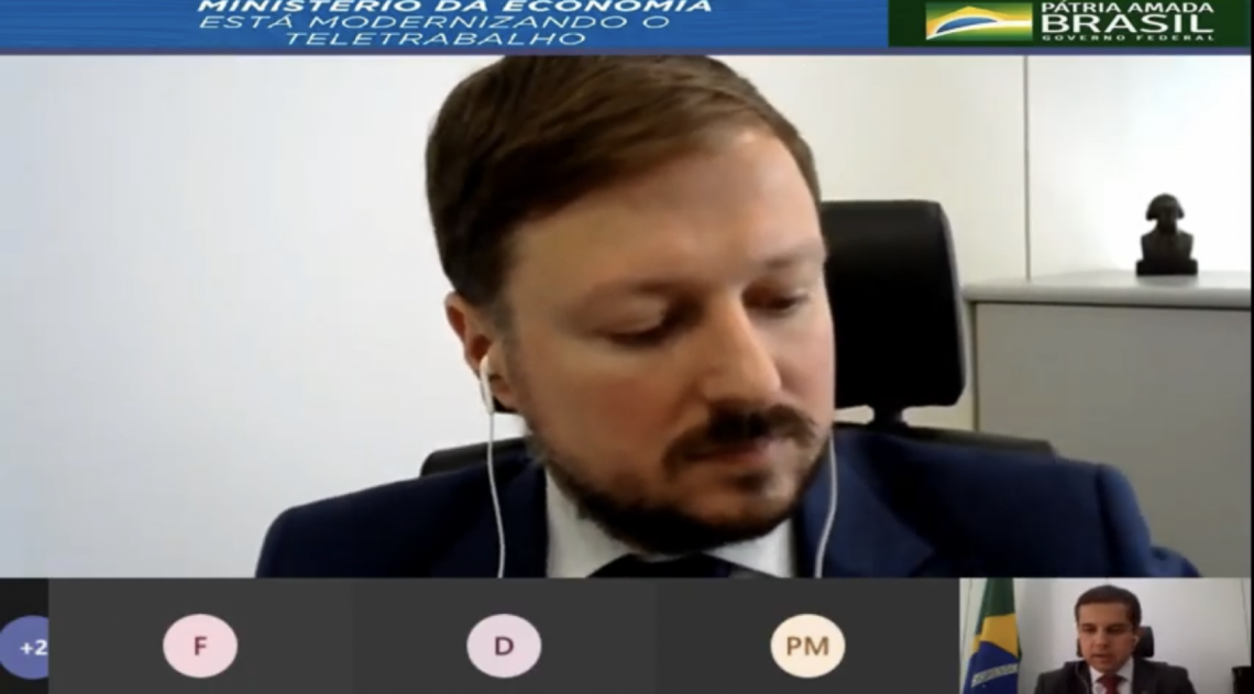 Secretários Wagner Lenhart (Gestão e Desempenho de Pessoal) e Gleisson Rubin (Desburocratização, Gestão e Governo Digital) detalharam algumas medidas em uma coletiva virtual