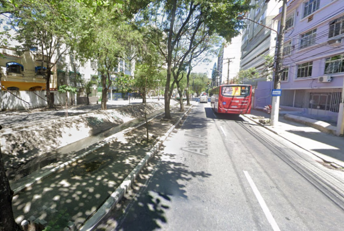 Moradores encontram granada e Esquadr&atilde;o Antibombas &eacute; acionado em Niter&oacute;i