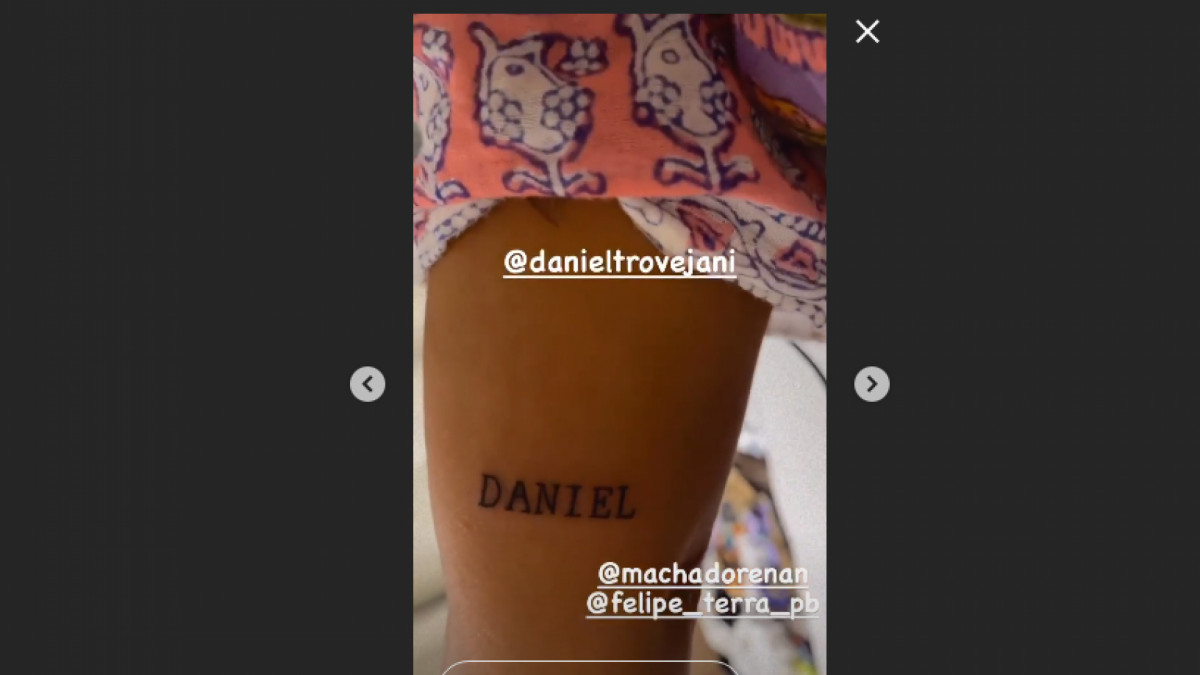 Anitta tatuou o nome do s&oacute;cio no bra&ccedil;o