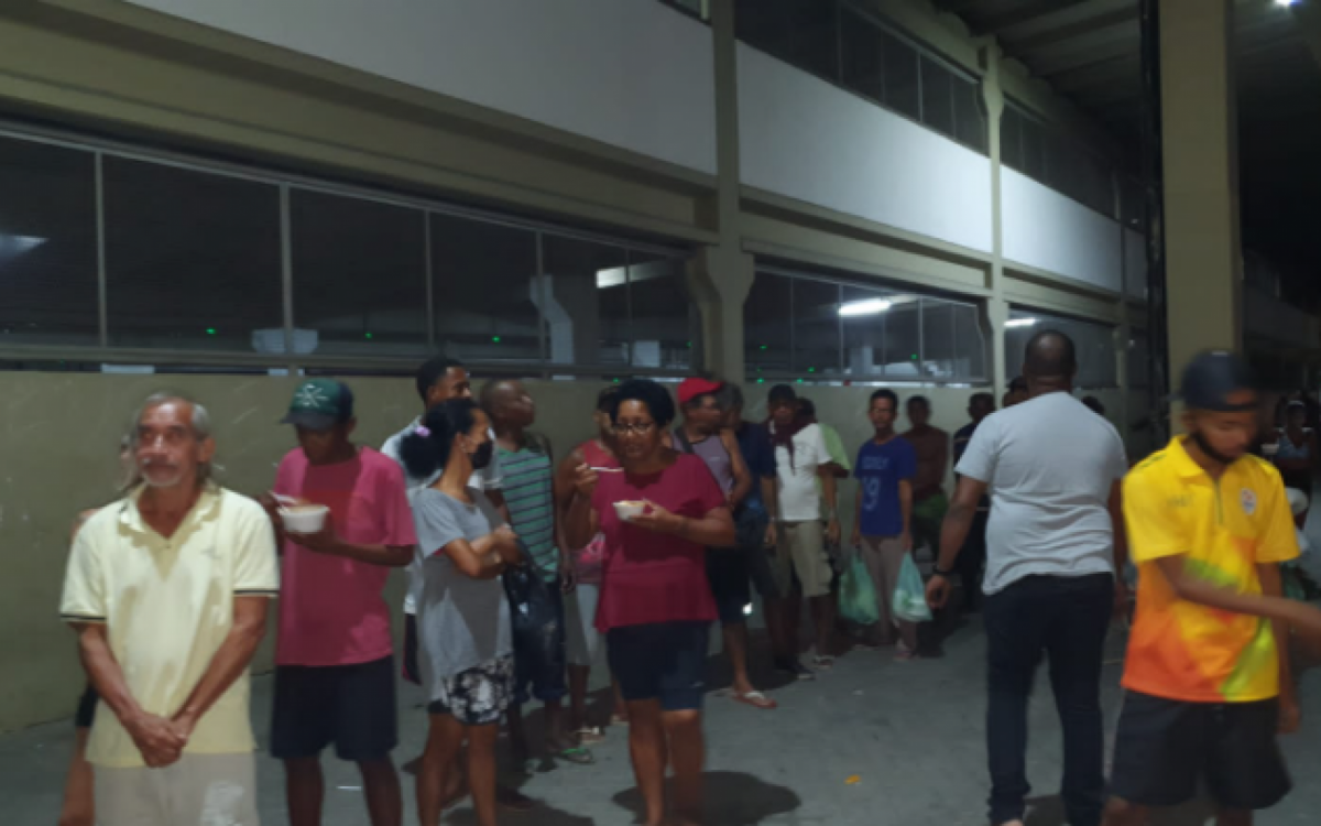 Projeto 'Noite com Carinho'