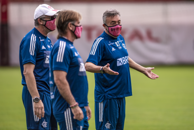 Ex-auxiliar do Flamengo aborda vazamentos internos no clube: 'A gente não entendia nada'