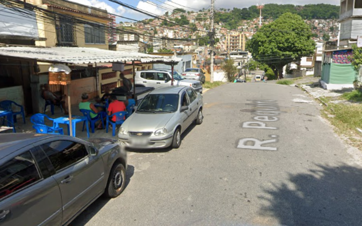Um homem morre e seis ficam feridas em Brás de Pina - Reprodução / Google Street View
