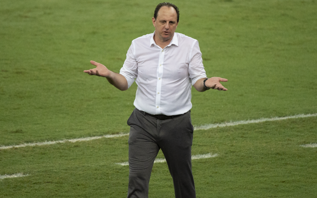 Partida entre as equipes de Flamengo e Racing, válida pelas oitavas de final da Taça Libertadores da América, realizada no estádio do Maracanã, Zona Norte do Rio, nesta terça-feira (01).