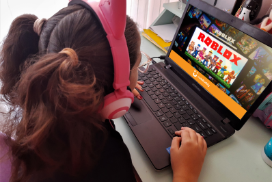 Roblox lança contas para menores de 16 anos e amplia poder dos pais; entenda novas regras