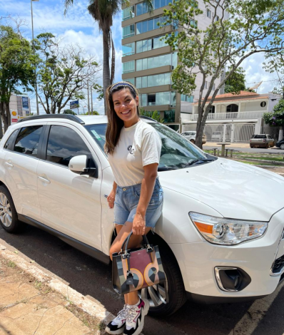 Namorada De Mc Kevinho Compra Carro De R 140 Mil Para Mae Fabia Oliveira O Dia