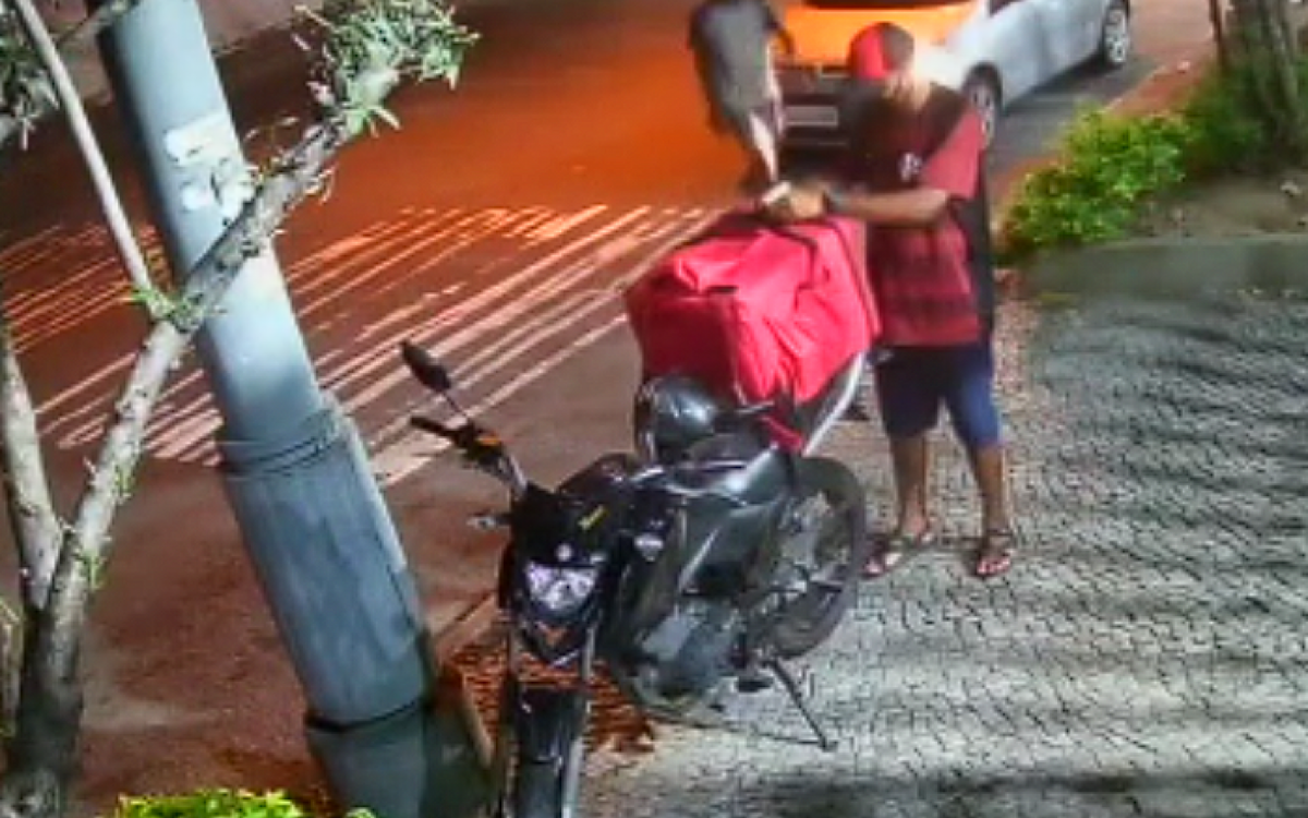 Assalto foi registrado nesta quinta-feira (18) às 23h19