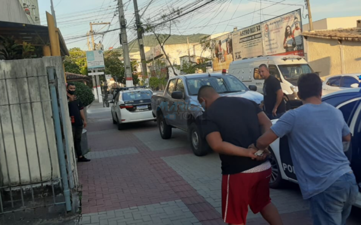Homem é preso em Inoã - Foto: Carlos Alberto