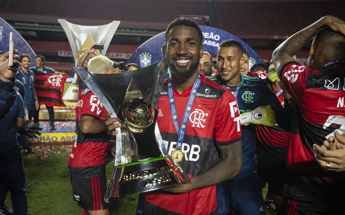 Gerson, na festa do título brasileiro conquistado pelo Flamengo