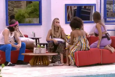 Sarah diz que deixou de seguir Bolsonaro antes de entrar no 'BBB 21'