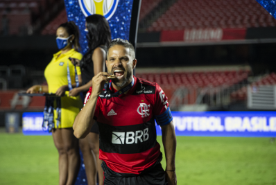 Diego diz viver 'melhor momento da carreira' e vê Flamengo com o melhor grupo da América Latina