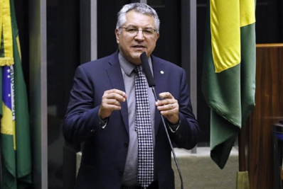 Responsáveis pela tentativa de contrabando de joias têm que ser punidos, afirma Padilha