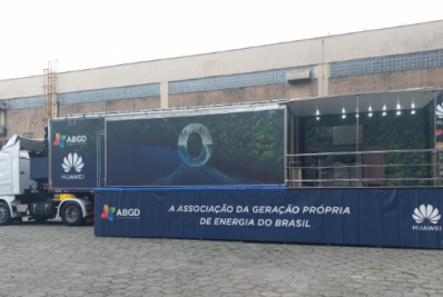 ​Light leva caminhão interativo para Duque de Caxias