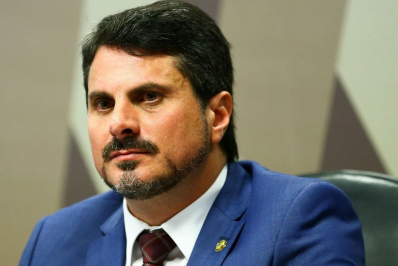 Moraes autoriza que PF devolva celular do senador Marcos do Val