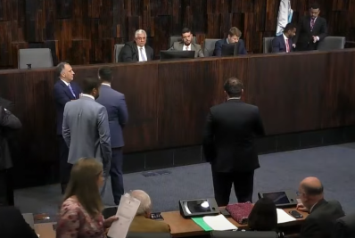 Concessão de Medalha Tiradentes a DJ Marlboro causa polêmica na Alerj