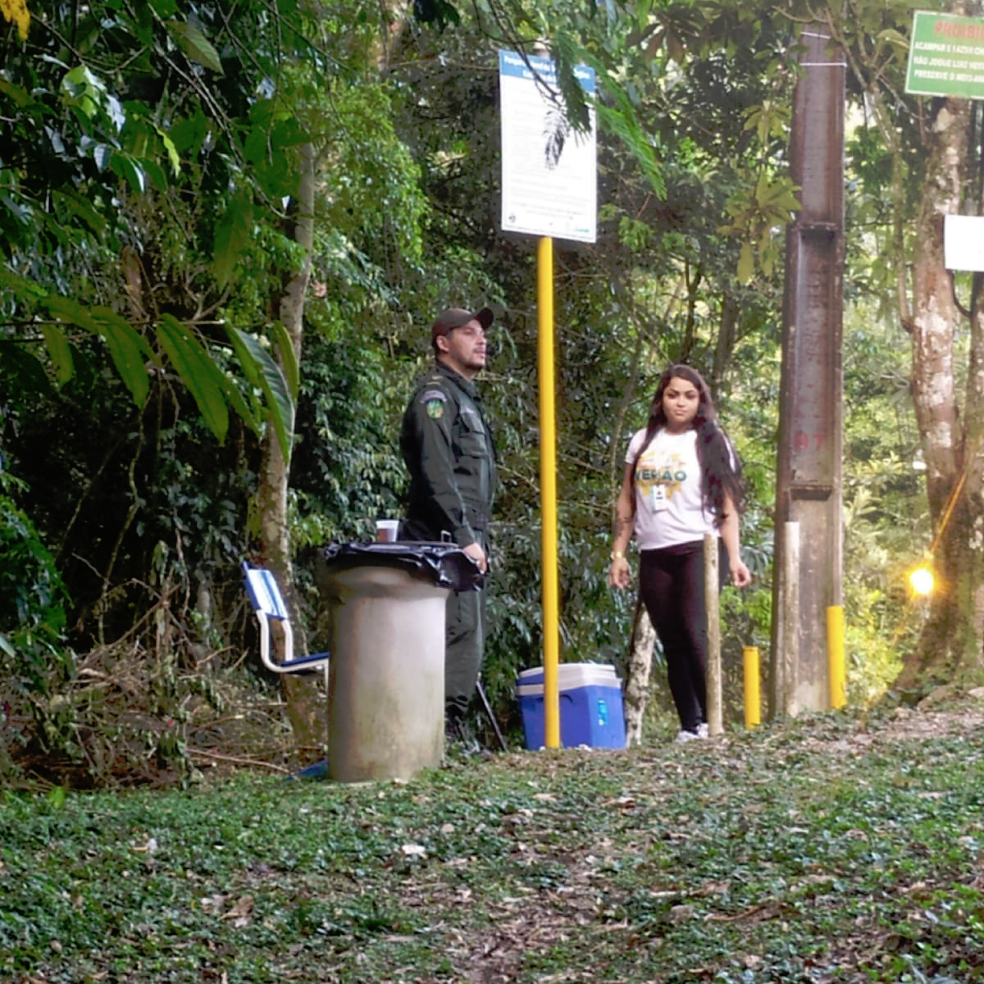 Funcion&aacute;rios da Prefeitura de Guapimirim fazem a opera&ccedil;&atilde;o Ver&atilde;o 2023 em pontos tur&iacute;sticos