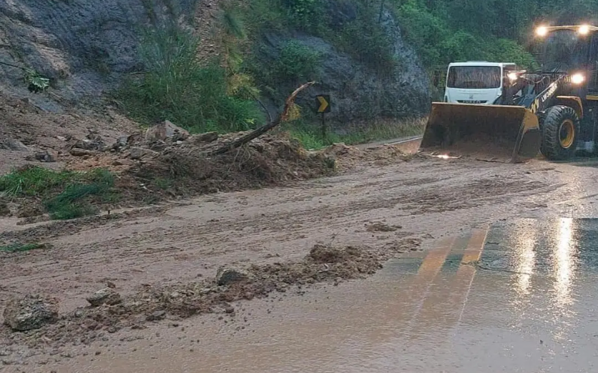Houve alagamentos tamb&eacute;m em S&atilde;o Vicente e Praia Grande