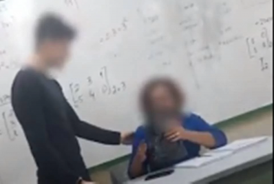 Aluno que deu esponja de aço para professora negra foi intimado, diz delegado