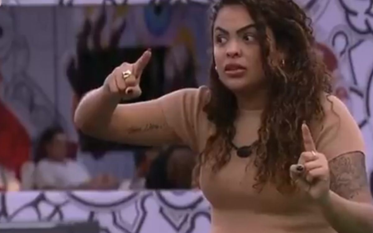 Paula Freitas diz que j&aacute; teve momento &iacute;ntimo com participante no 'BBB 23'