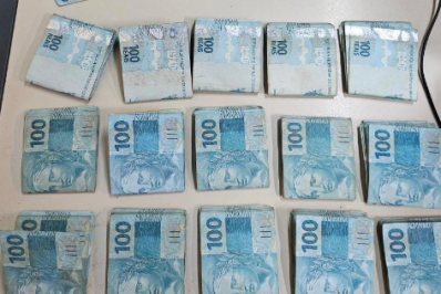 PRF prende dois homens com arma, munições e R$ 15 mil em Itaguaí