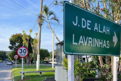 Prefeitura de Cordeiro instala placas em locais com alto índice de acidentes