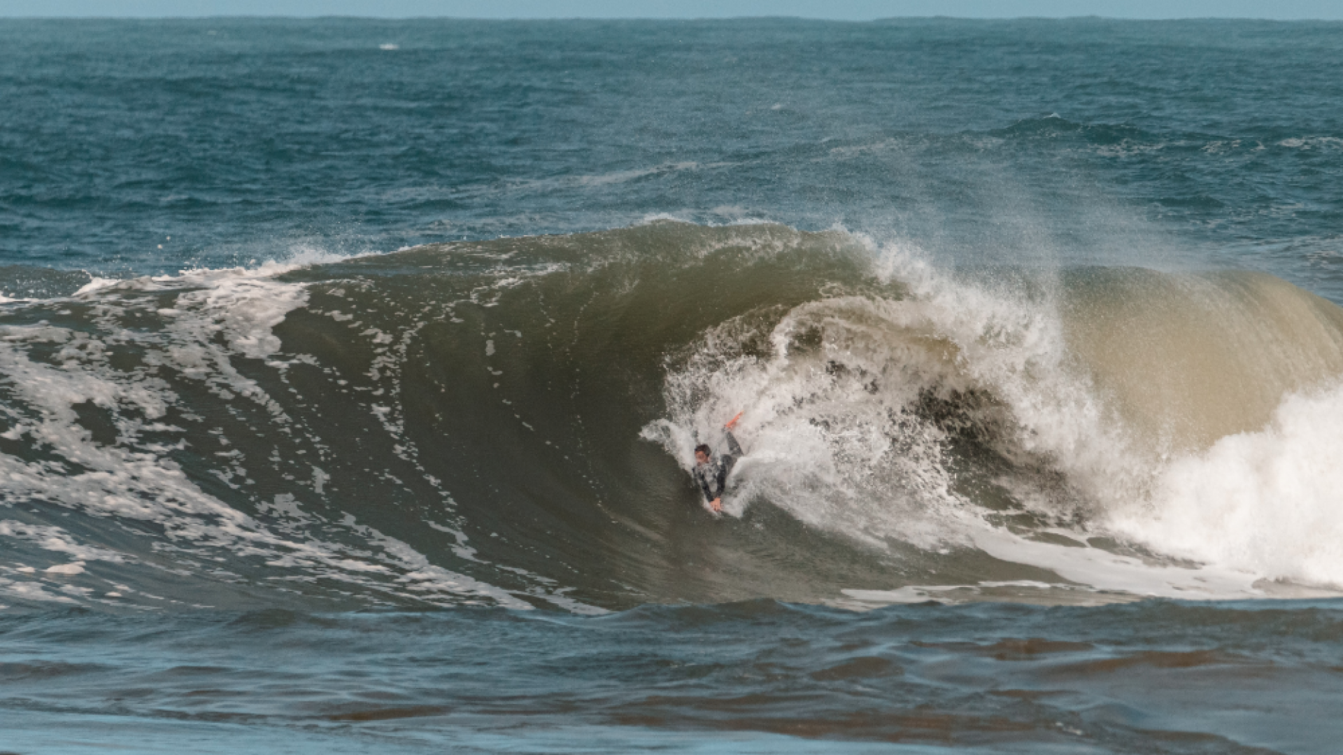 Onda surfada por Homar Milani - Foto: Divulga&ccedil;&atilde;o