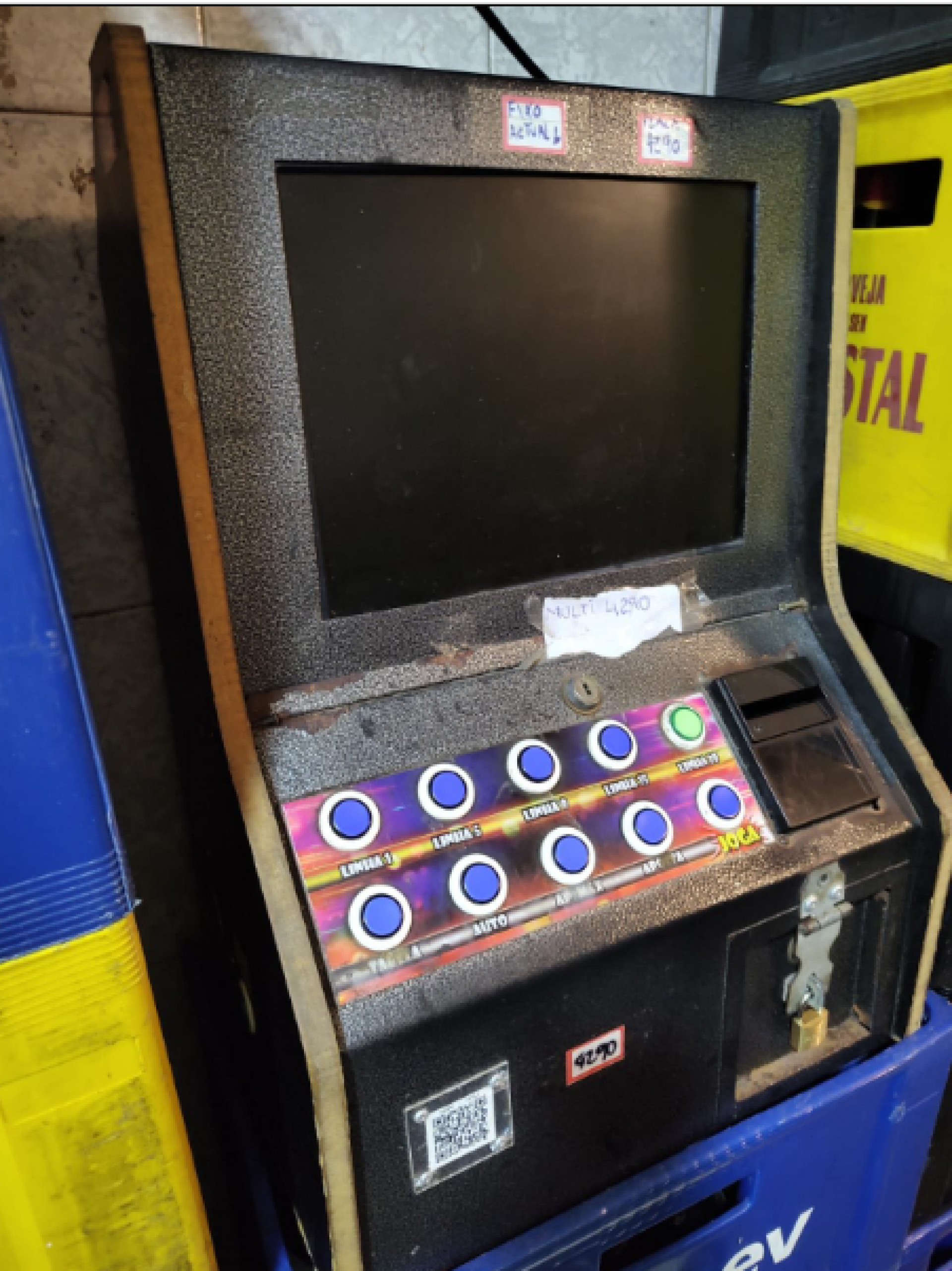 M&aacute;quinas ca&ccedil;a-n&iacute;queis foram apreendidas em Copacabana