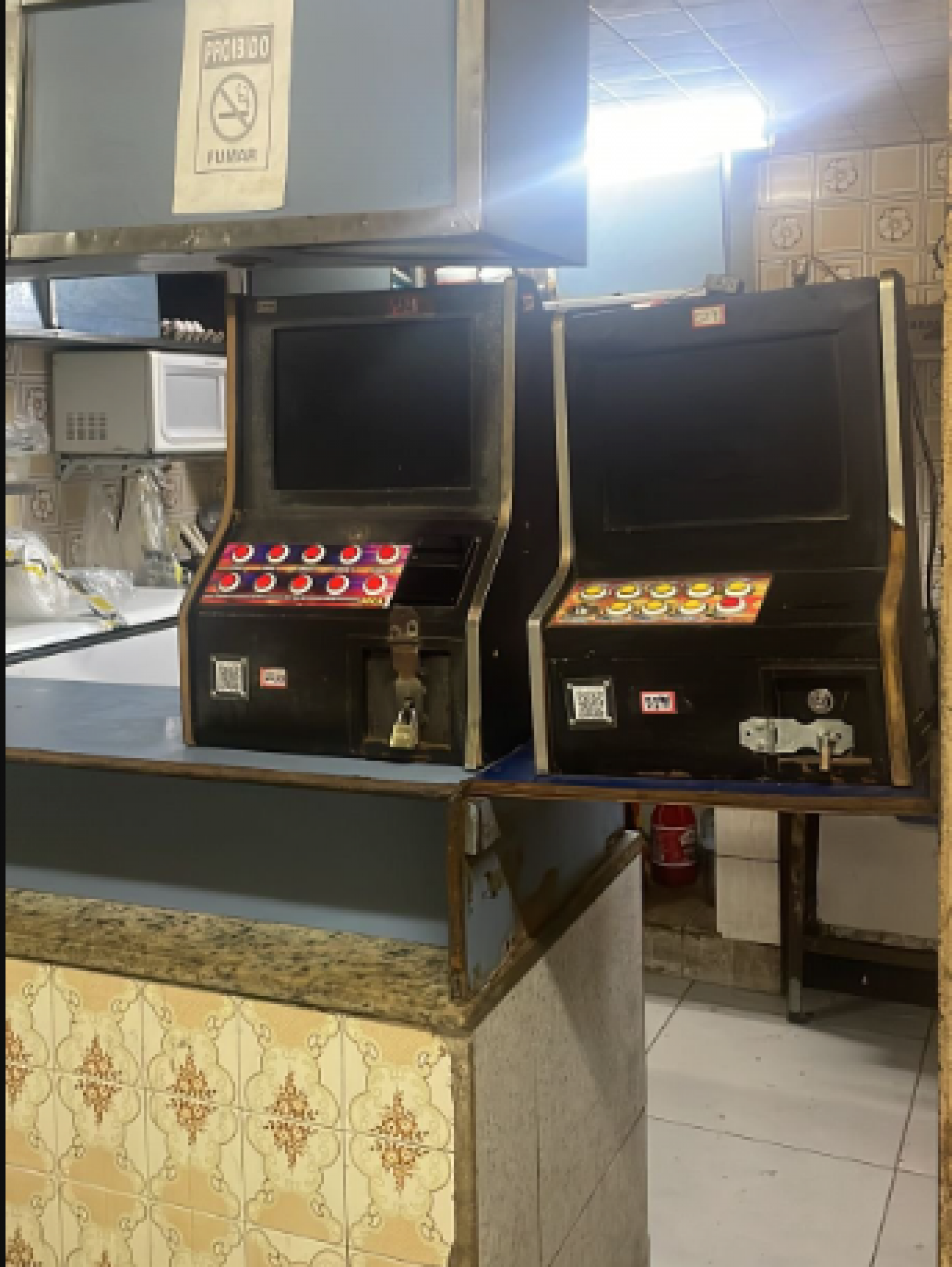 M&aacute;quinas ca&ccedil;a-n&iacute;queis foram apreendidas em Copacabana