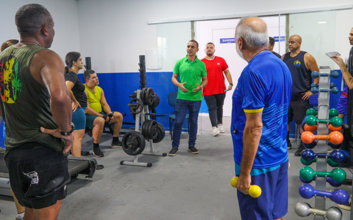 Coordenadas pelo professor de educa&ccedil;&atilde;o f&iacute;sica Piero Freixas, as turmas s&atilde;o oferecidas duas vezes na semana, &agrave;s segundas e quartas ou ter&ccedil;as e quintas, em hor&aacute;rios pela manh&atilde; e tarde