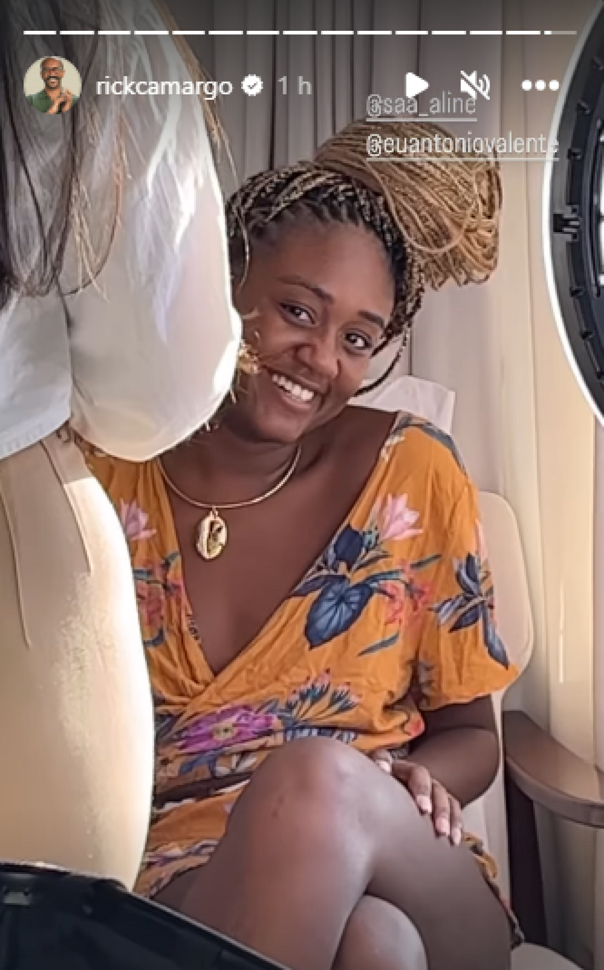 Sarah Aline se arrumando no mesmo quarto que Ricardo Alface - Reprodução/Instagram