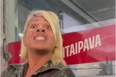 Mulher é vítima de racismo na Bahia e filma agressora