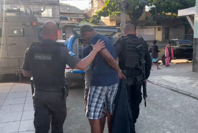 Dois homens são presos durante operação na Cidade de Deus