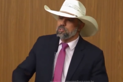 'Ajudei, levei comida e dei dinheiro', diz deputado sobre acampamentos bolsonaristas