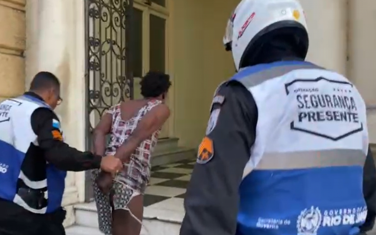 Suspeita foi levada para a 76ª DP (Niterói) - Divulgação / Secretaria de Estado de Governo