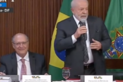 Reunião ministerial deverá traçar o que será entregue até 2026, diz Lula a ministros
